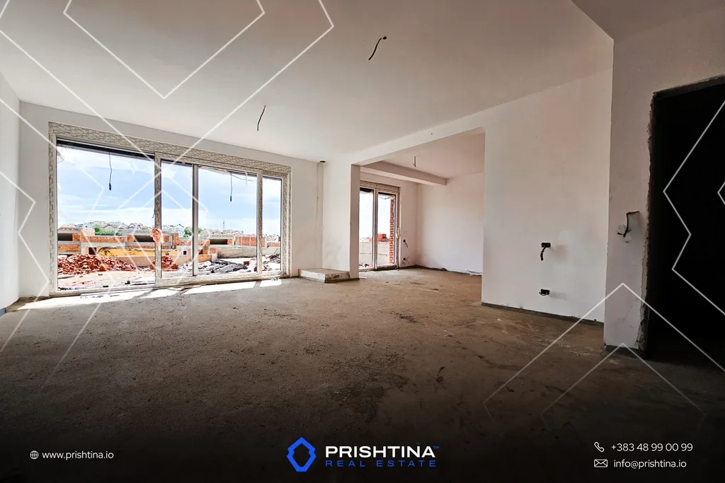 SHTEPI NE SHITJE 387.06m² NE TAUKBASHQE!