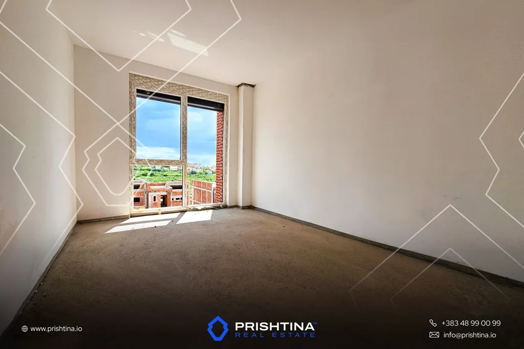 SHTEPI NE SHITJE 387.06m² NE TAUKBASHQE!