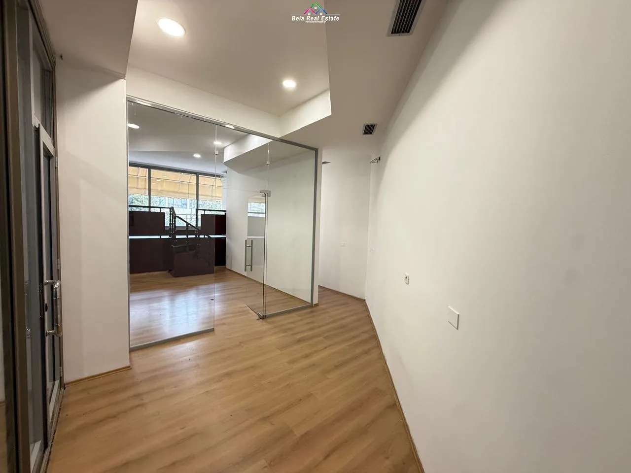 Zyre Me Qera Ne Qender (ID BZ2842) Tirane