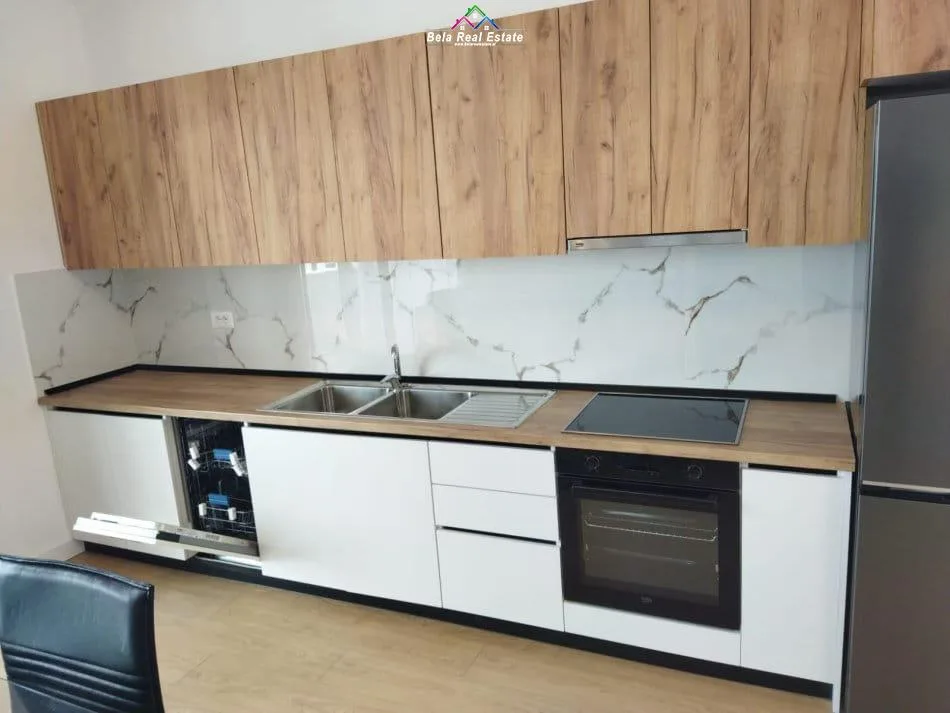 Apartament Me Qera 2+1 tek Ish Fusha e Aviacionit (ID B2201246) Tirane.