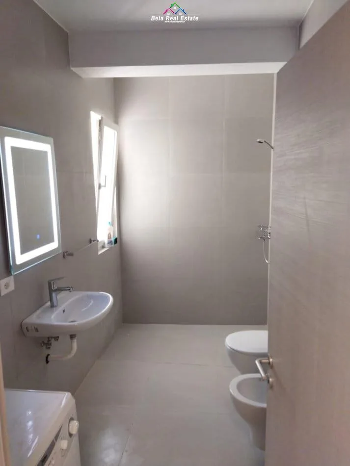 Apartament Me Qera 2+1 tek Ish Fusha e Aviacionit (ID B2201246) Tirane.