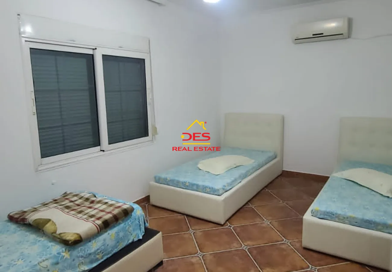 Shitet papafingo 3+1 pranë bashkisë,vlorë
