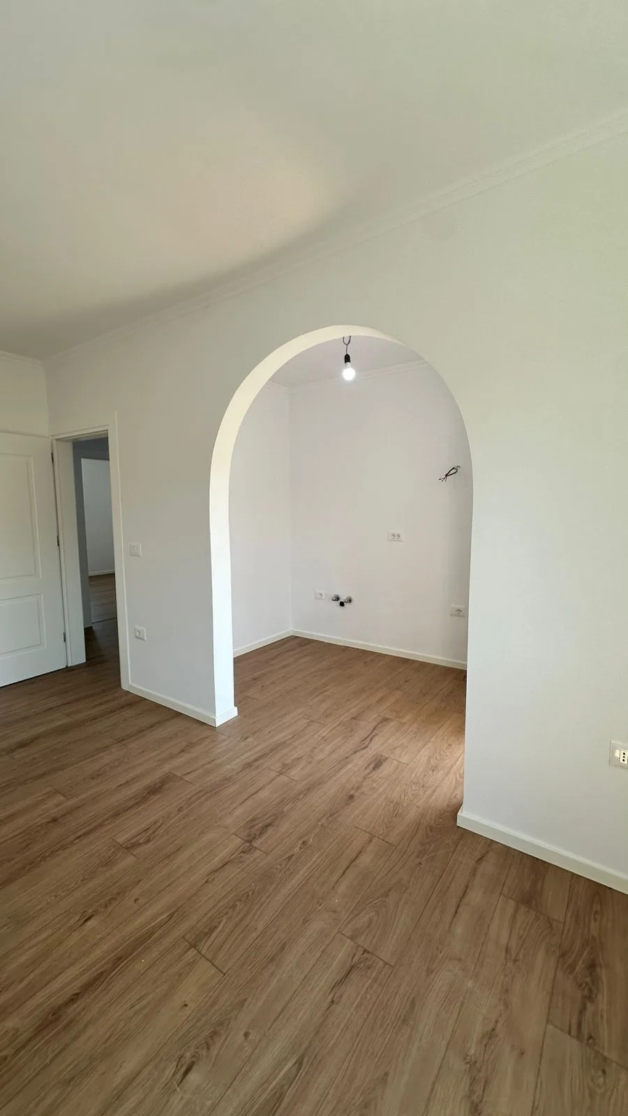Apartament ne Shitje 2+1 Tek Pediatria (ID B121203) Tirane.