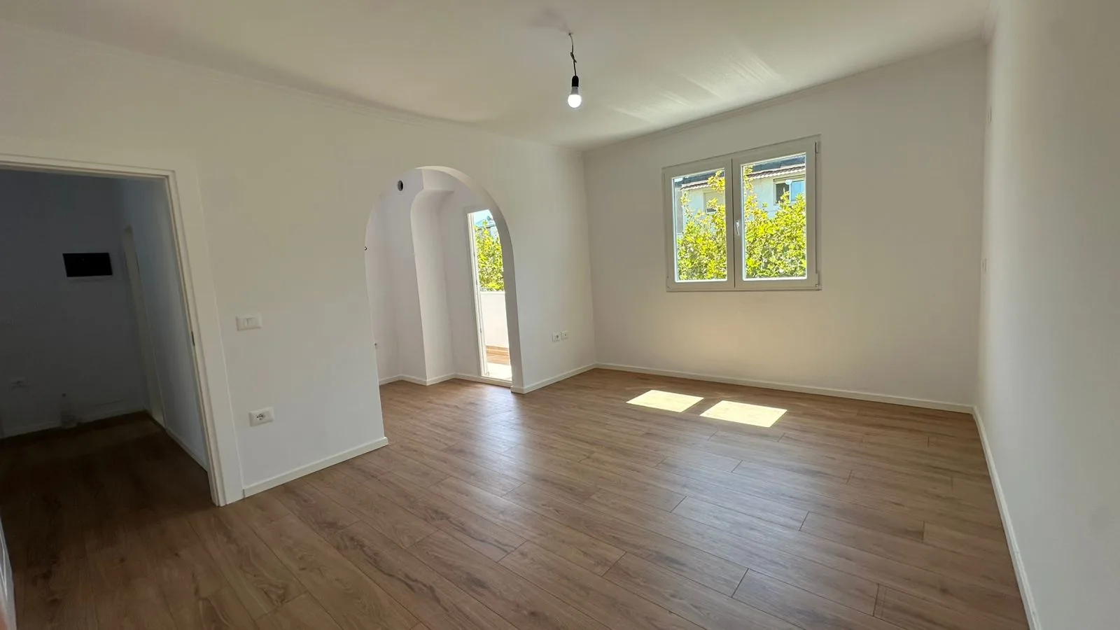 Apartament ne Shitje 2+1 Tek Pediatria (ID B121203) Tirane.