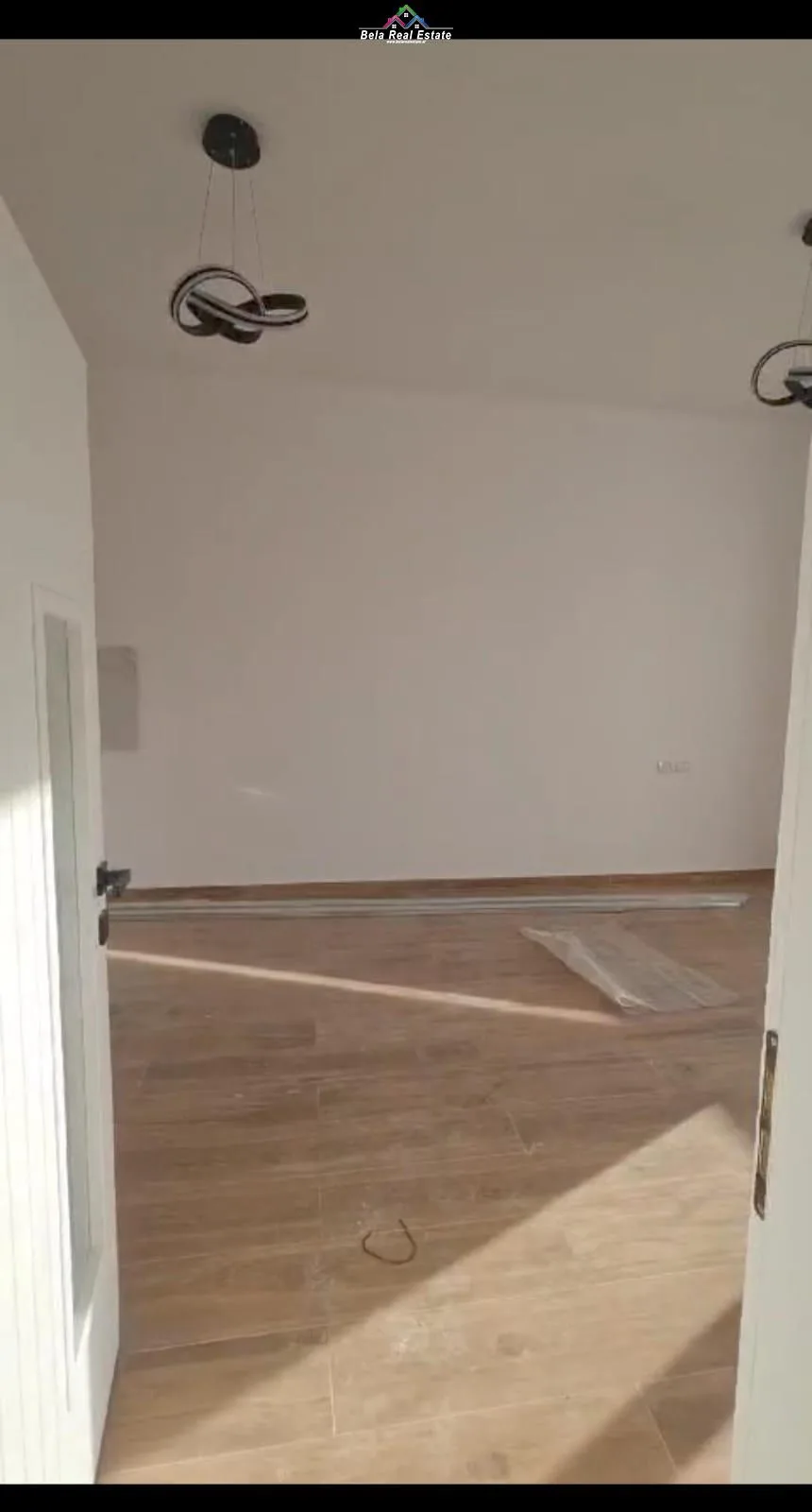 Zyre me Qera 2+1 tek Bulevardi Zogu i Pare (ID BZ2289) Tirane