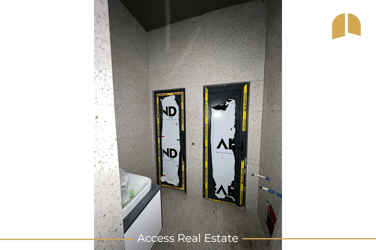 Lokal me QIRA - 168m² - Rruga C
