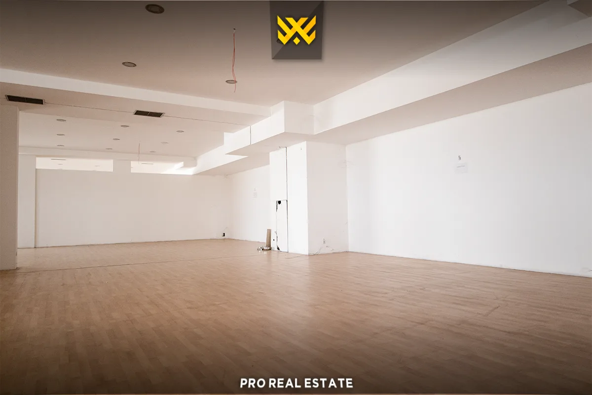 Lokal 216.27m² me #QIRA në Fushë Kosovë.