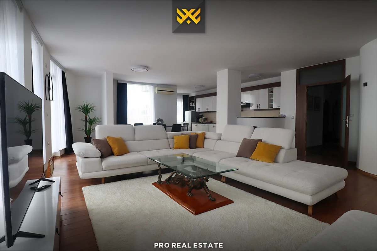 Banesë Penthouse 175m² + 70m² me #QIRA në Dragodan