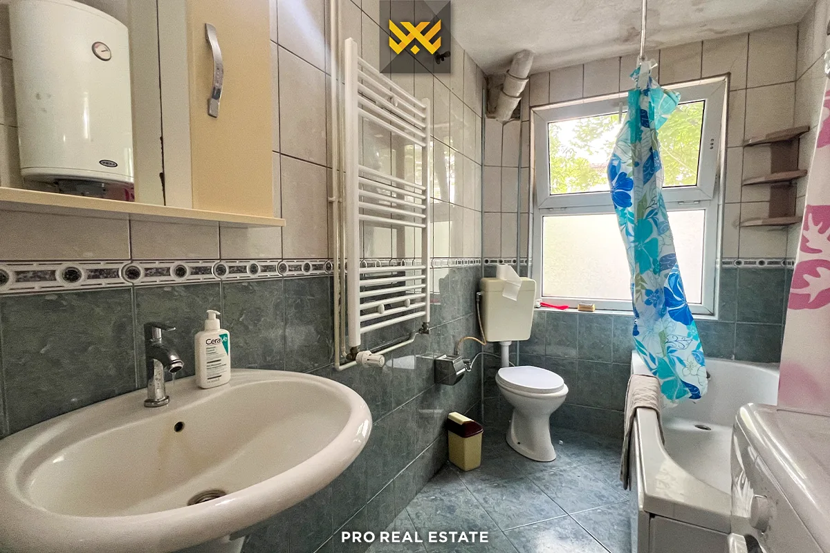 Banesë / Zyrë 55m² me #QIRA në Ulpianë