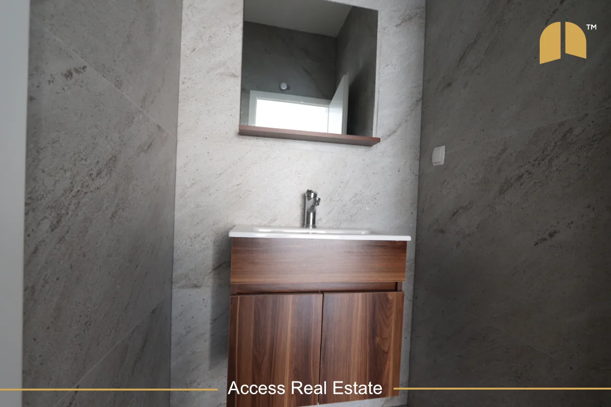 Lokal me QIRA – 68m² – Ruga A