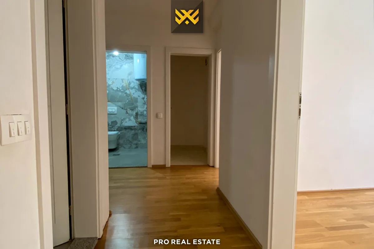 Banesë / Zyrë 85m² me #QIRA në Lagjen e Spitalit