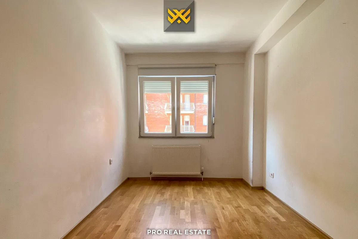 Banesë / Zyrë 85m² me #QIRA në Lagjen e Spitalit