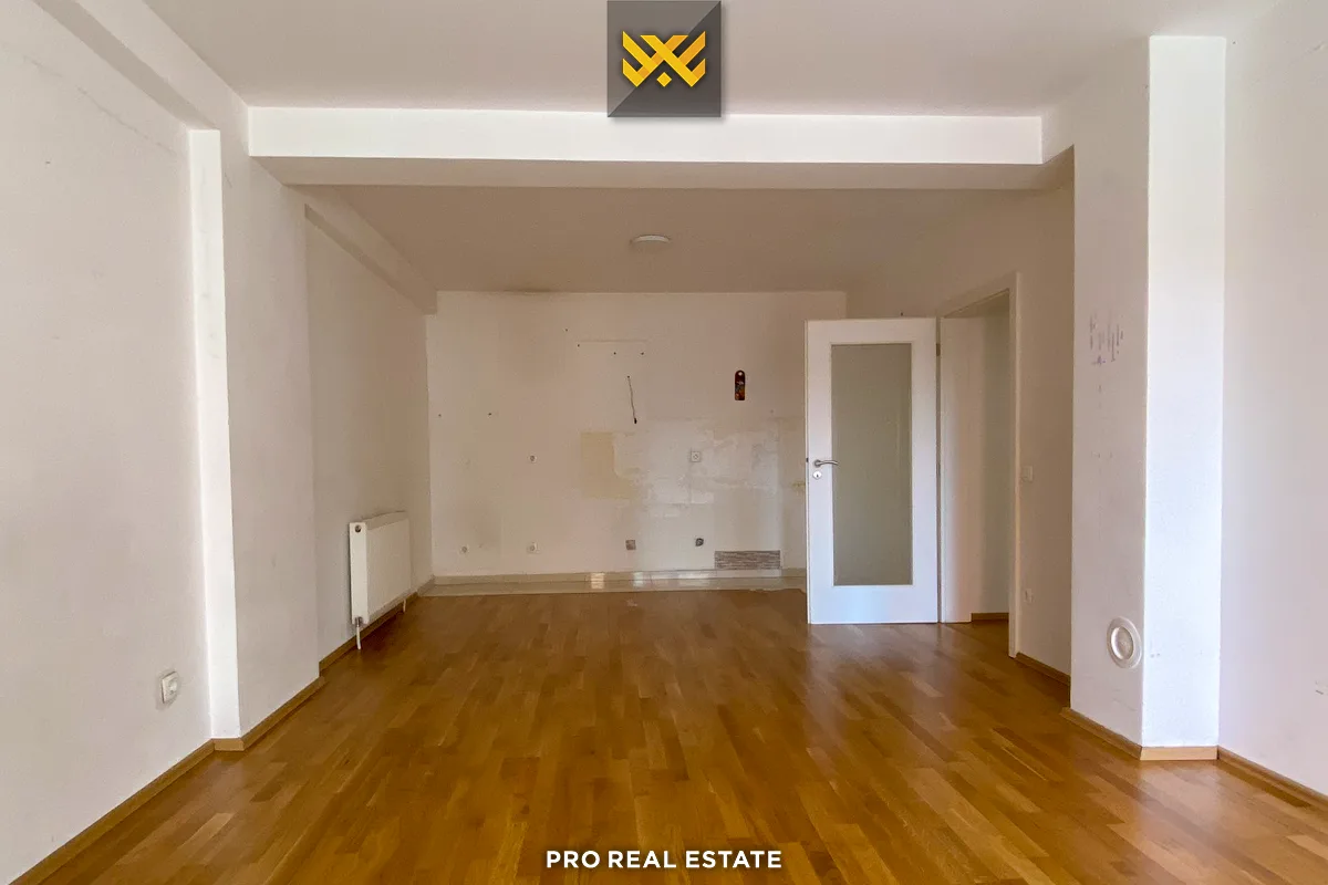 Banesë / Zyrë 85m² me #QIRA në Lagjen e Spitalit