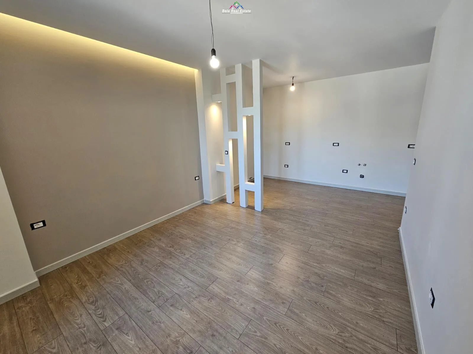 Garsioniere Ne Shitje Tek Zogu I Zi (ID BSHG36) Tirane