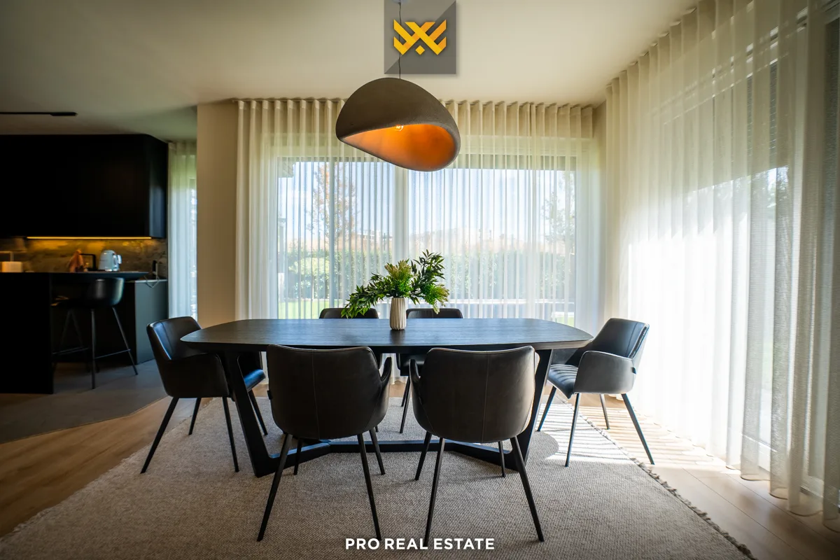 Shtëpi 240m² + 120m² për #SHITJE në Lagjen Qendresa Home