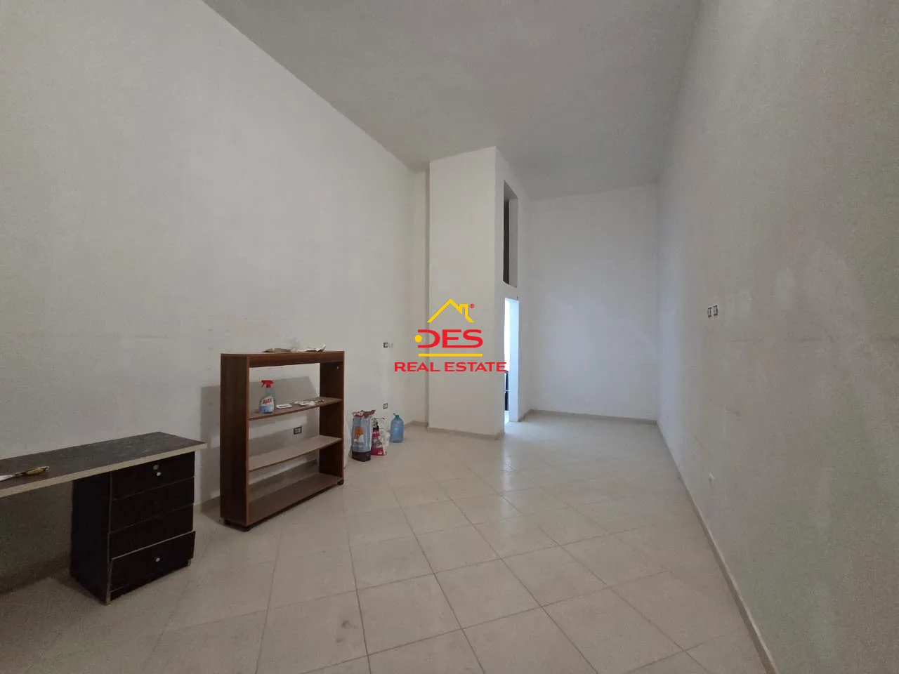 Jepet me qira ambient biznesi tek ish-kombinati i peshkut ,vlorë