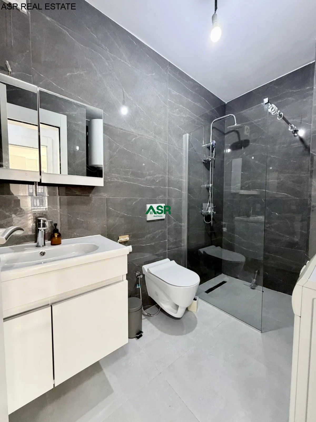 #ID:4457 Banesë 87.7m2 me #qira në Tophane