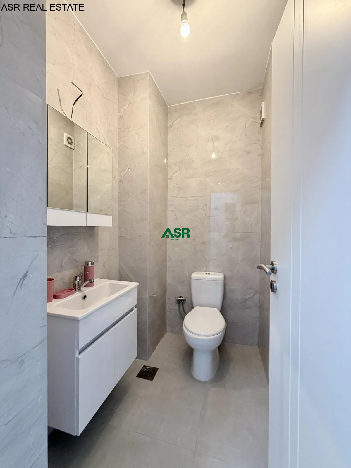 #ID:4457 Banesë 87.7m2 me #qira në Tophane