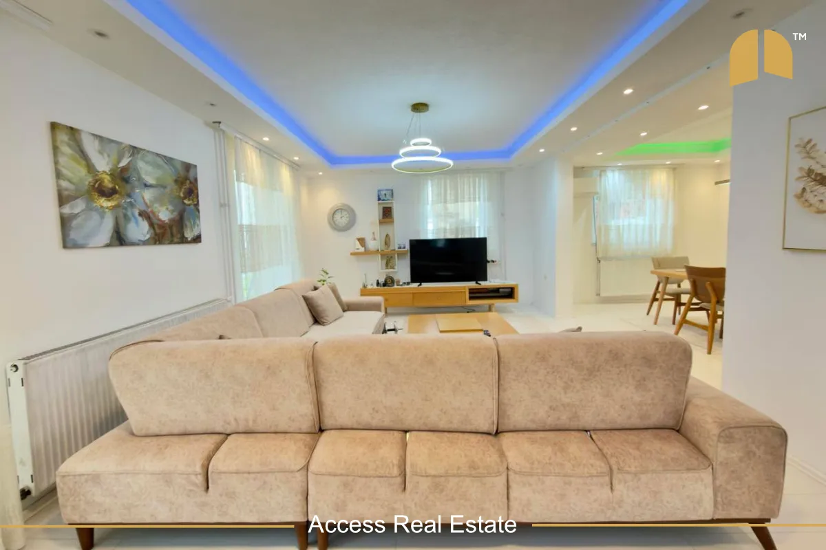 Shtëpi në Shitje me FLETË POSEDUESE – 250m² + 6.12 Ari – Çagllavicë