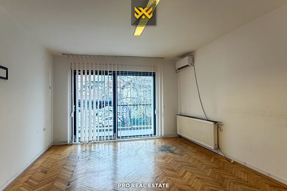 Shtëpi / Zyrë 225m² me #QIRA në Pejton