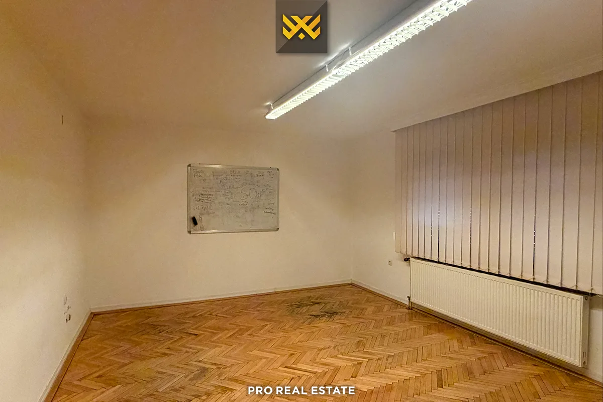 Shtëpi / Zyrë 225m² me #QIRA në Pejton