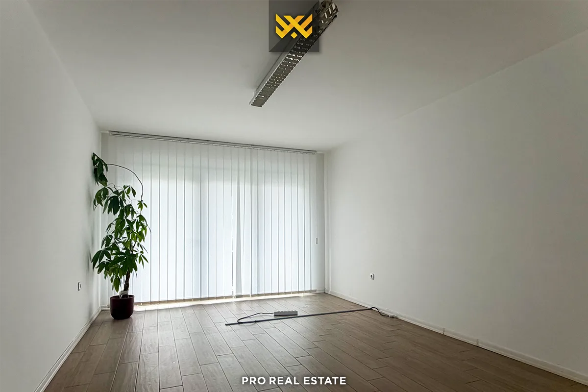 Shtëpi / Zyrë 225m² me #QIRA në Pejton