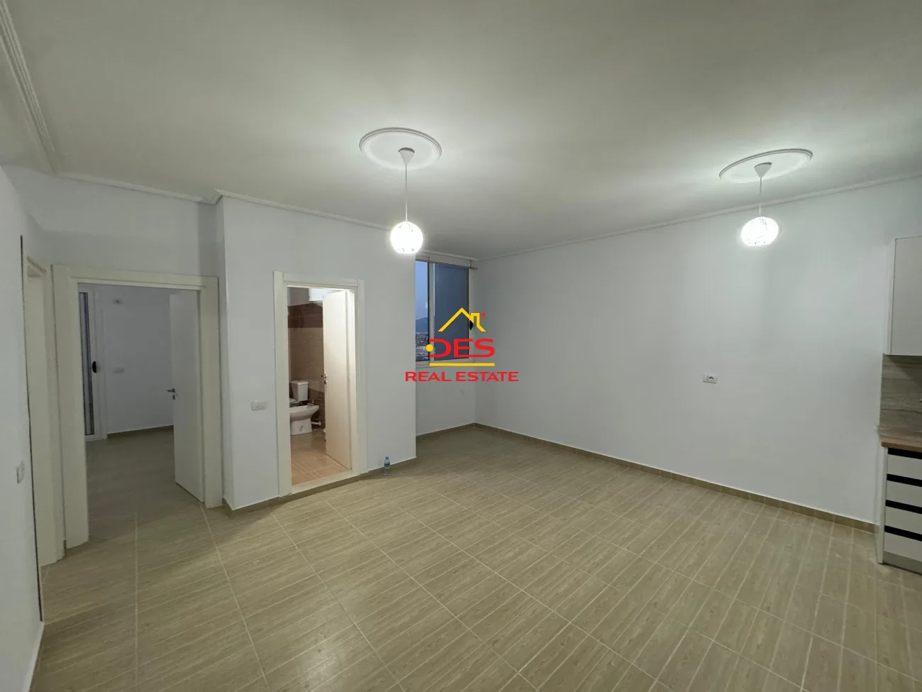 Jepet me qira apartament 2+1 në transballkanike,vlorë