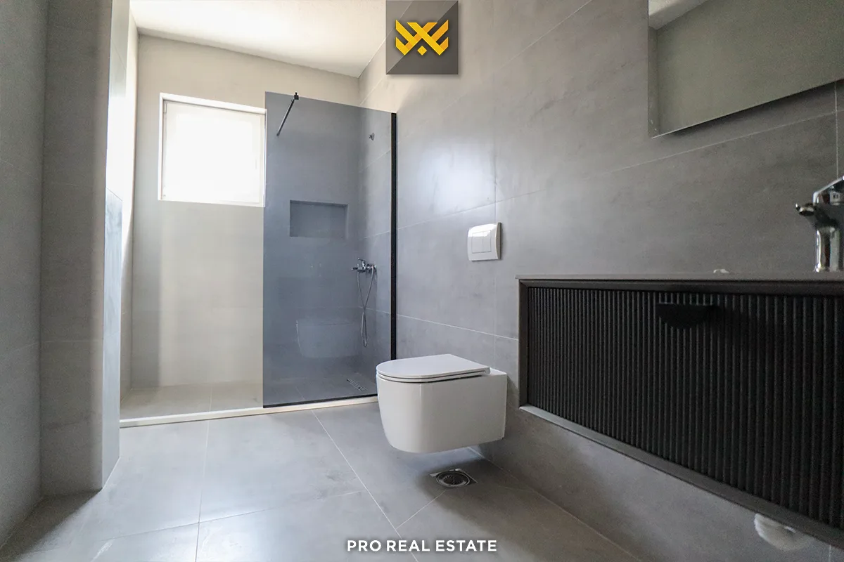 Shtëpi 280m² për #SHITJE në City Home