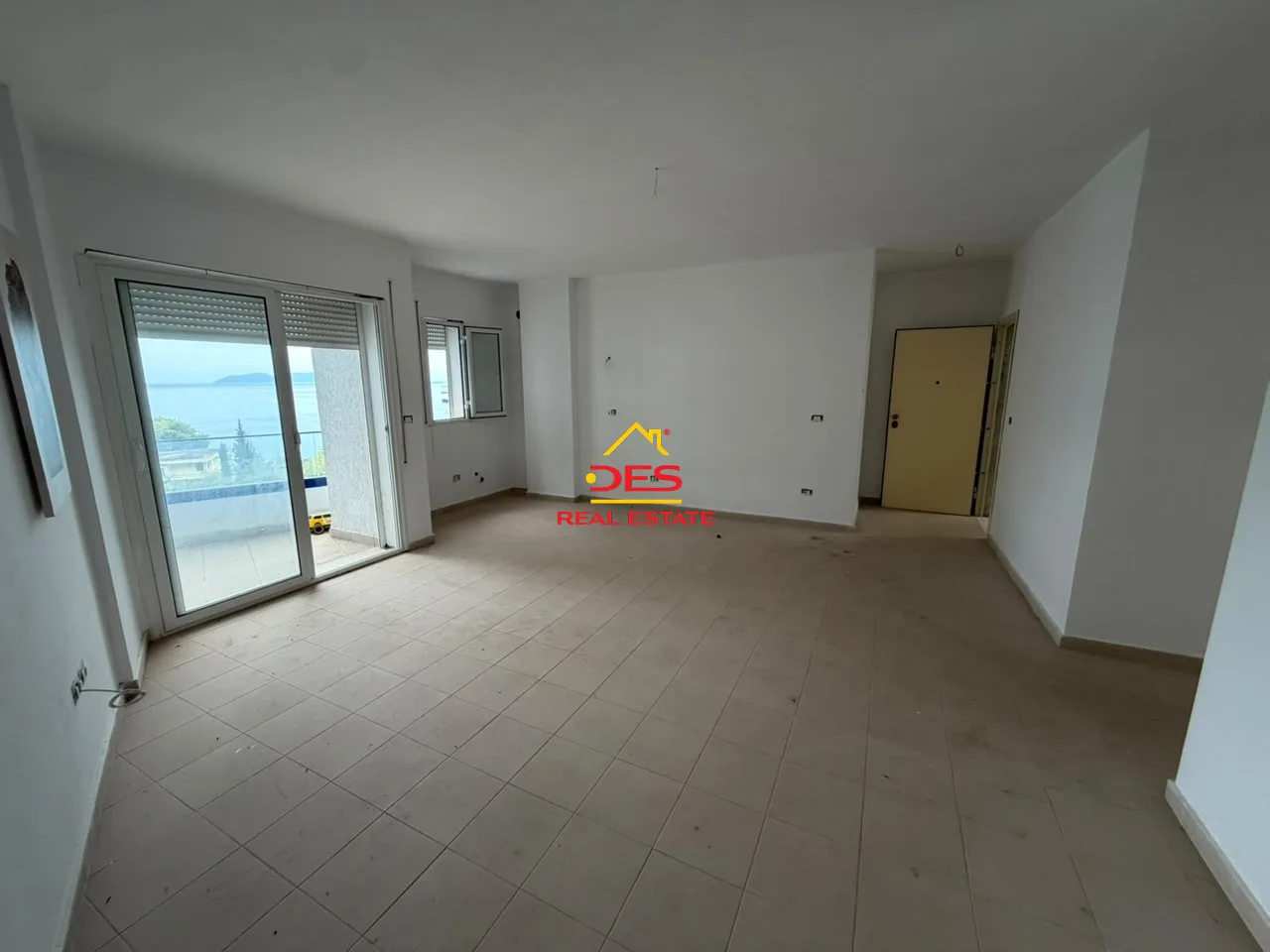 Shitet apartament 2+1 në uji të ftohtë , vlorë – me pamje ballore nga deti