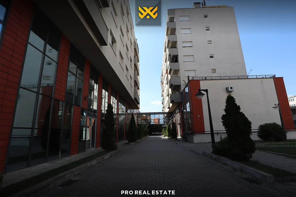 Lokal 160m² për #SHITJE në Emshir