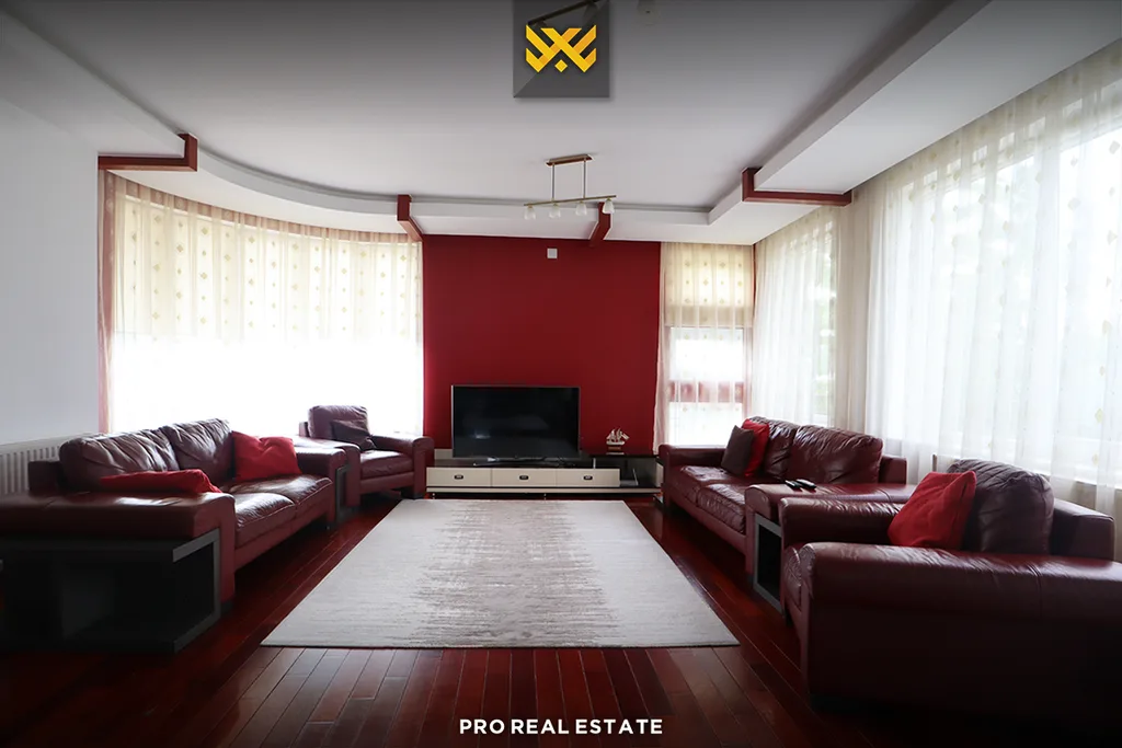Shtëpi 565m² me #QIRA në Veternik