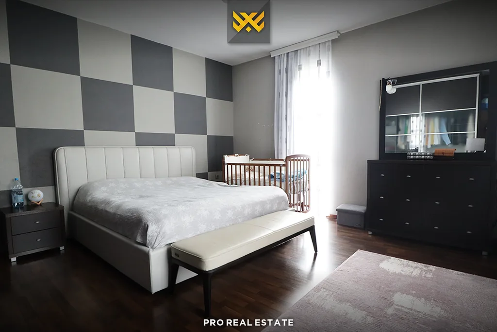 Shtëpi 565m² me #QIRA në Veternik
