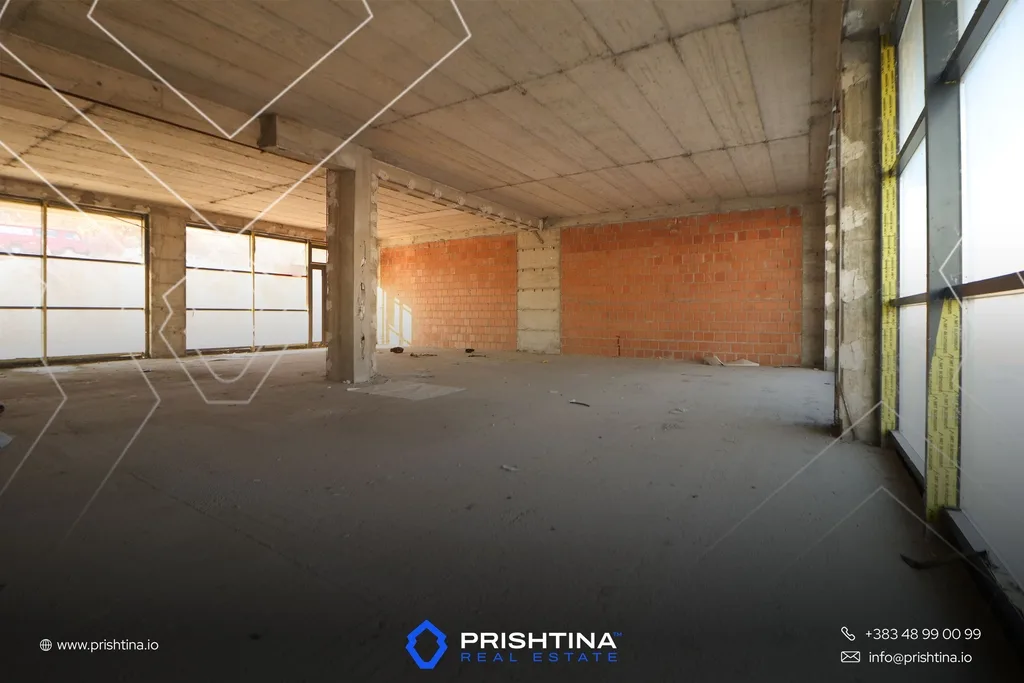 Lokal në shitje 131m² në Arbëri/Dragodan