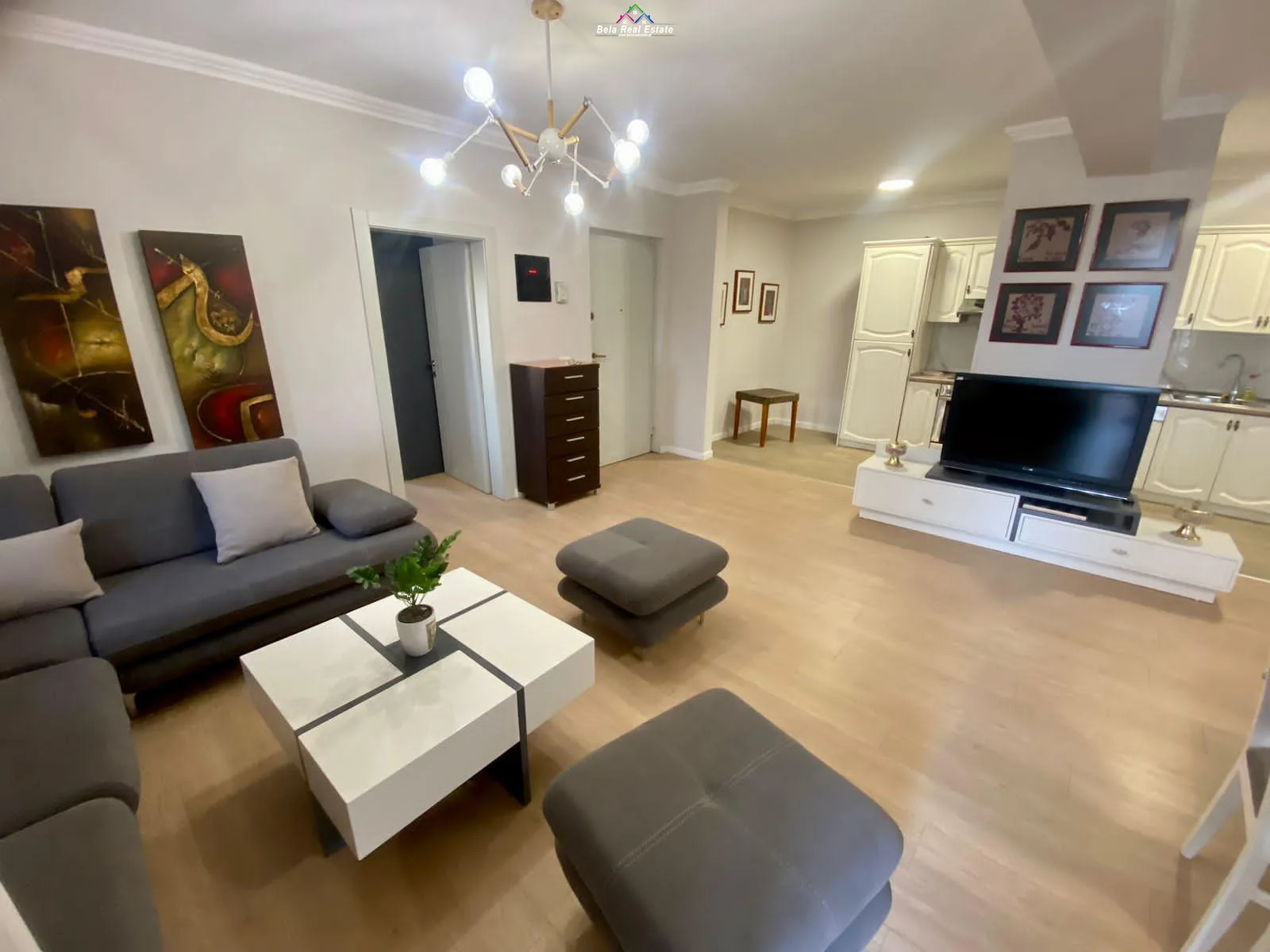 Apartament me qera 3+1+2 ne Qender (ID B230171) Tirane