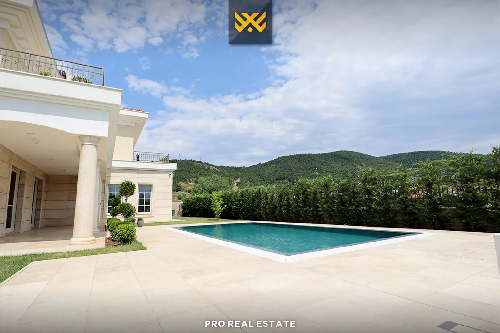 Villa në #SHITJE në Sofali.