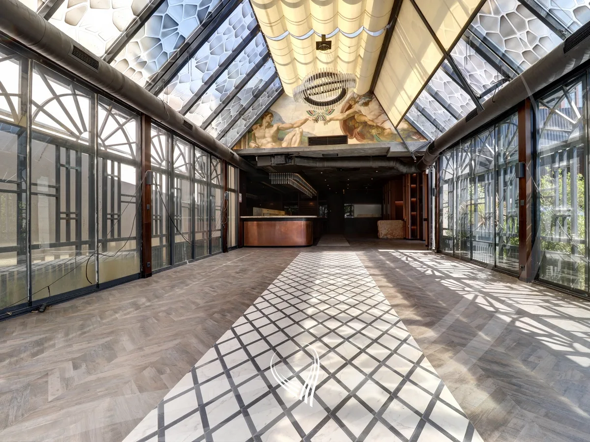 Lokal 290m2 me qira në Qendër