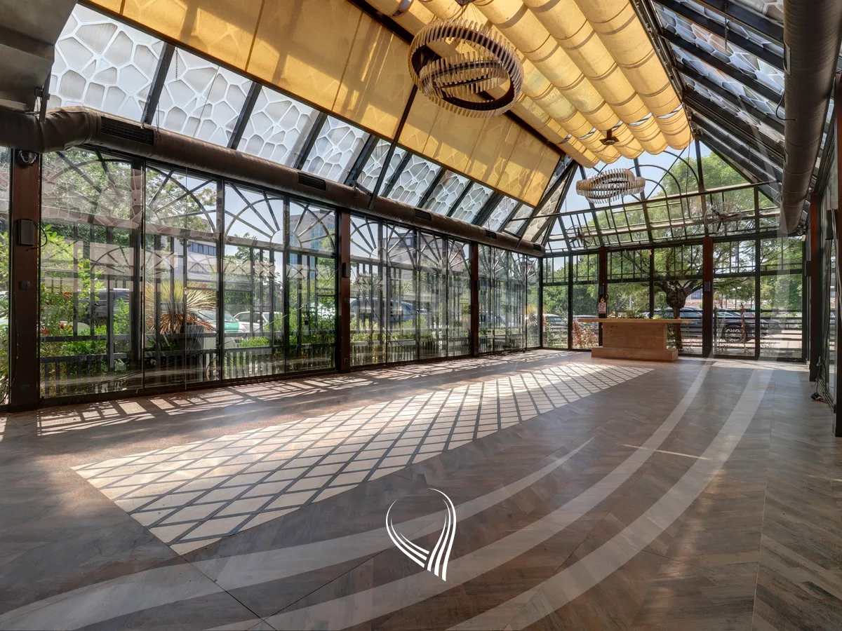 Lokal 290m2 me qira në Qendër