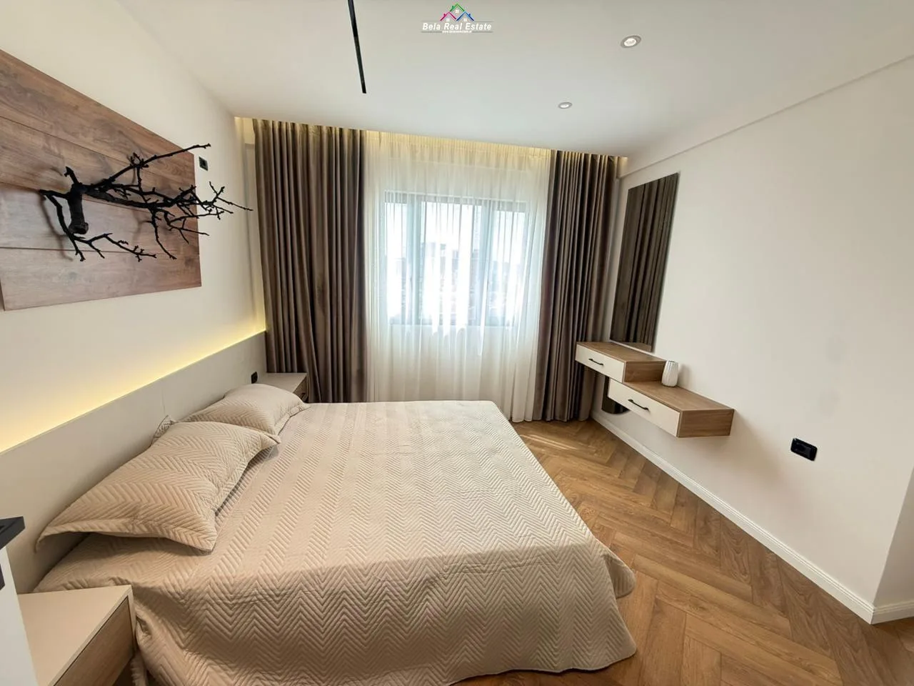 Apartament Ne Shitje 2+1 tek Pallati me Shigjeta (ID B120835) Tirane