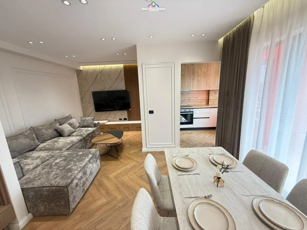 Apartament Ne Shitje 2+1 tek Pallati me Shigjeta (ID B120835) Tirane