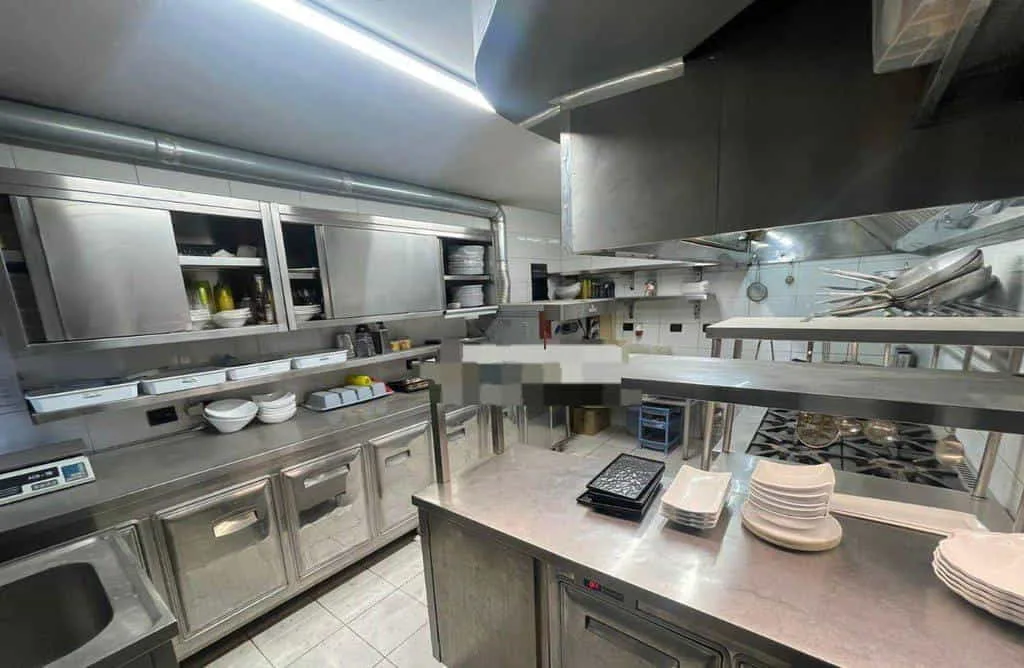 Restorant peshku me qera prane Gjimnazit Ismail Qemali (ID BL2158) Tirane