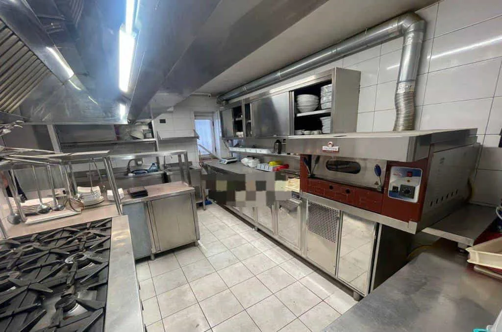 Restorant peshku me qera prane Gjimnazit Ismail Qemali (ID BL2158) Tirane