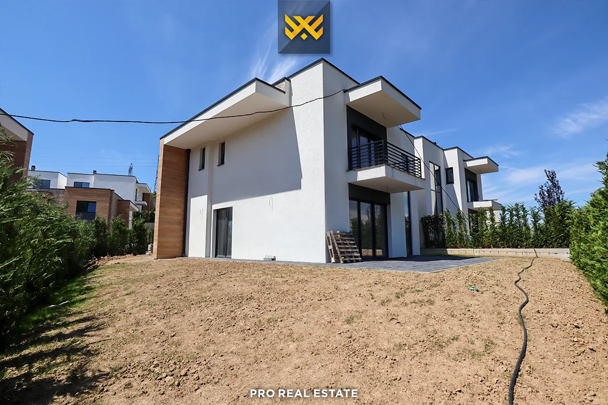 Shtëpi 235m² + 60m² për #SHITJE në Lagjen e Gjelbër