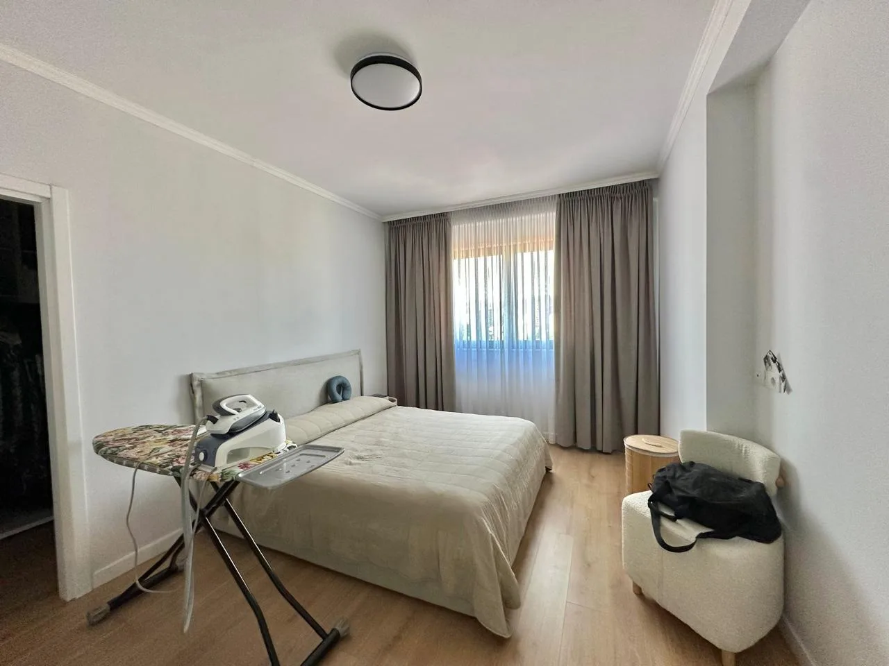 Apartament Me Qera 2+1+2 Tek Rruga e Durresit (ID B2201389) Tirane