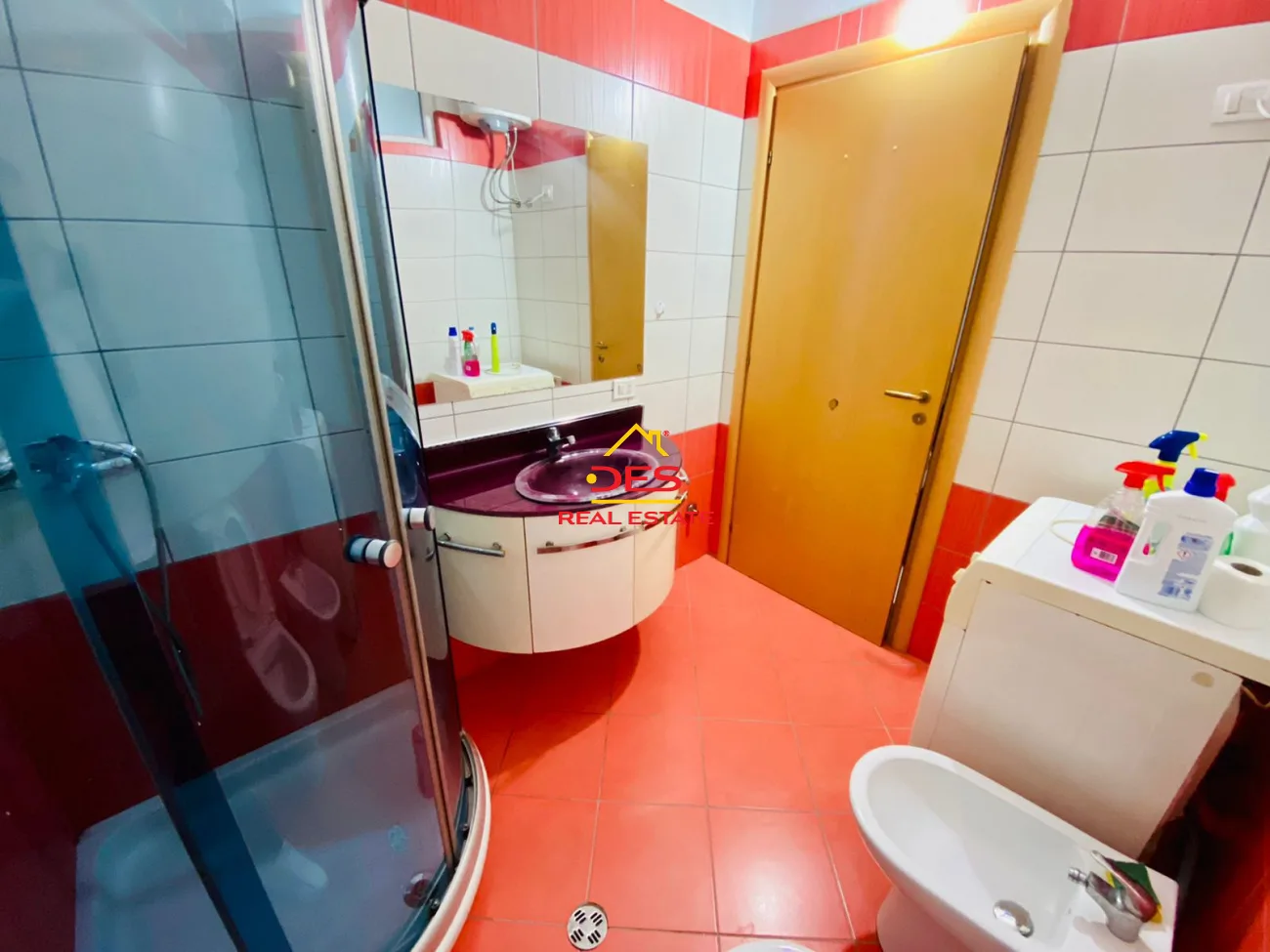 Jepet me qira apartament 1+1 te konsullata italiane!