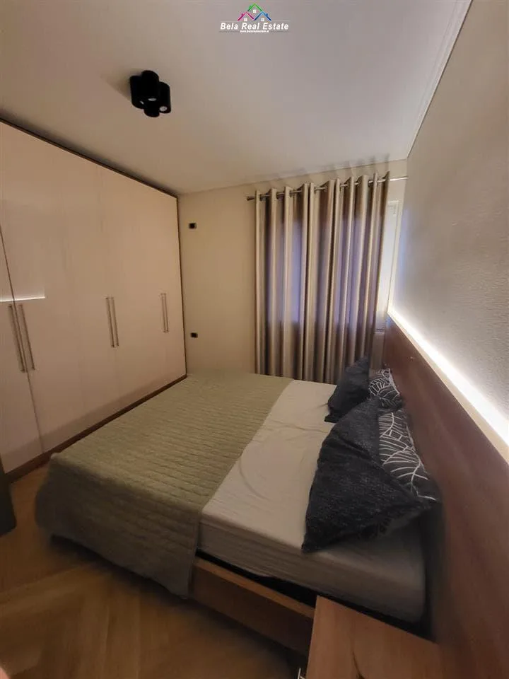 Apartament Me Qera 1+1 Tek Ish Tregu Elektrik (ID B210943) Tirane.