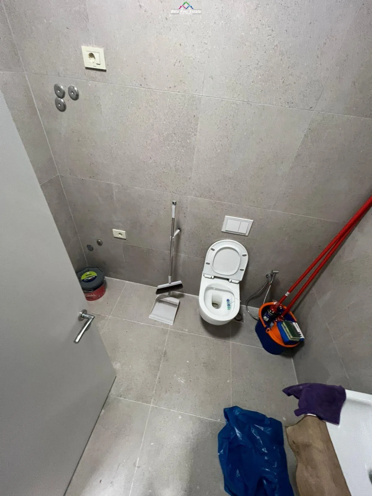 Zyre Me Qera 2+1 Tek Mine Peza (ID BZ2813) Tirane