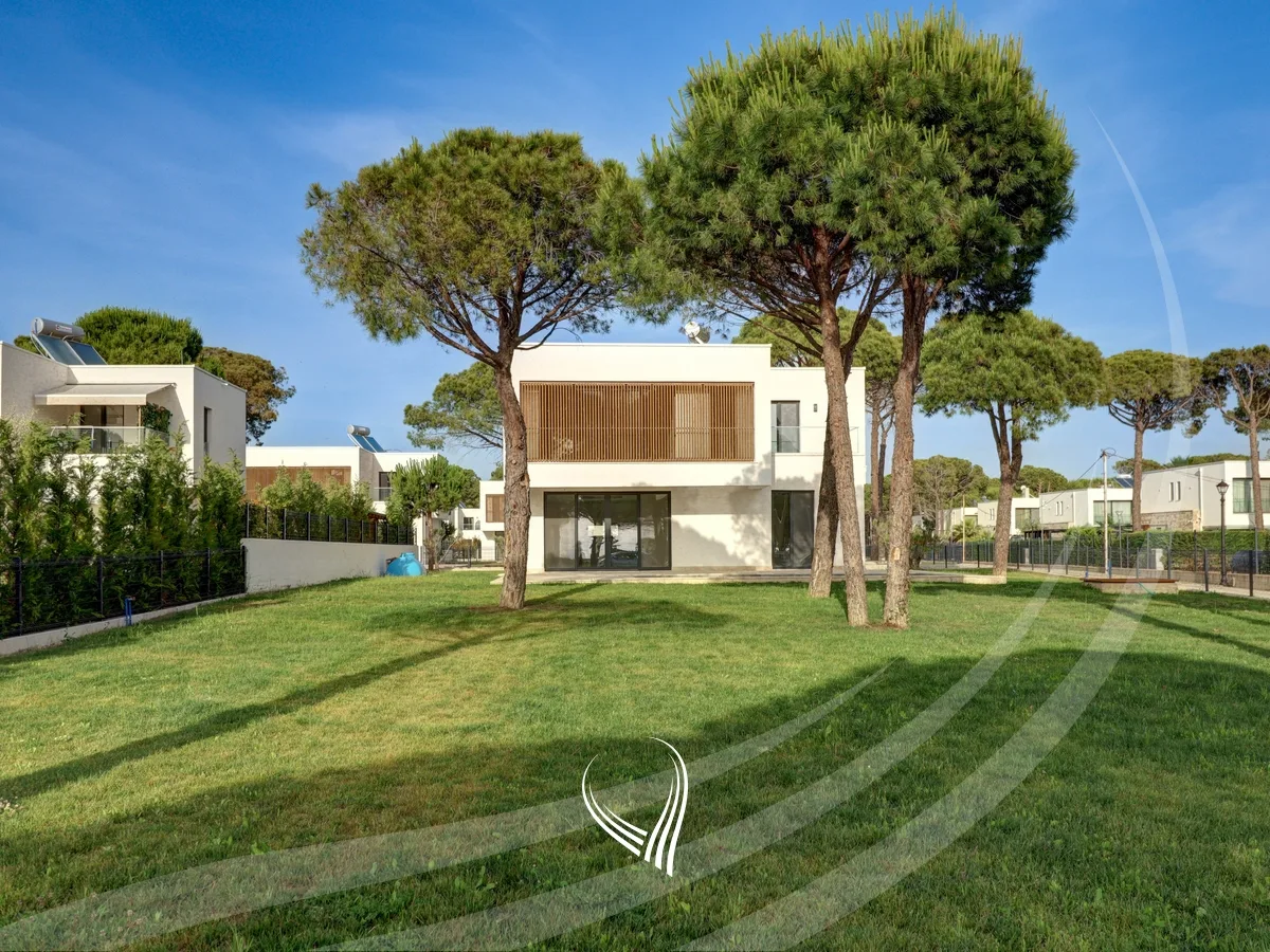 Vilë Luksoze Individuale në Gjirin e Lalzit – San Pietro Resort