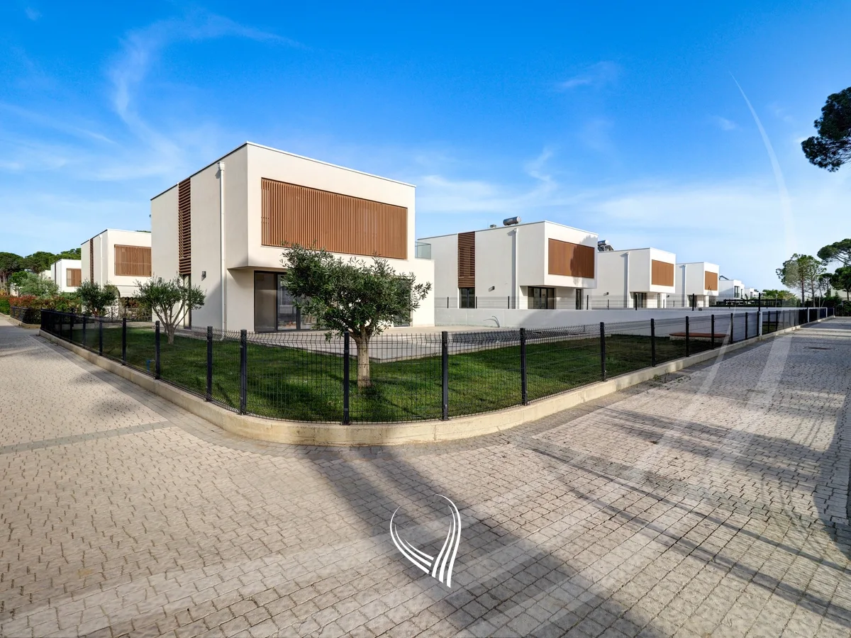 Vilë Luksoze Individuale në Gjirin e Lalzit – San Pietro Resort