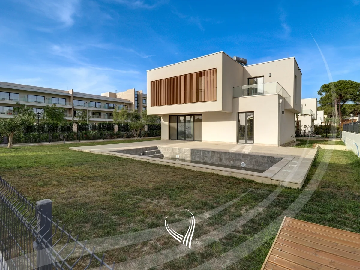 Vilë Luksoze Individuale në Gjirin e Lalzit – San Pietro Resort
