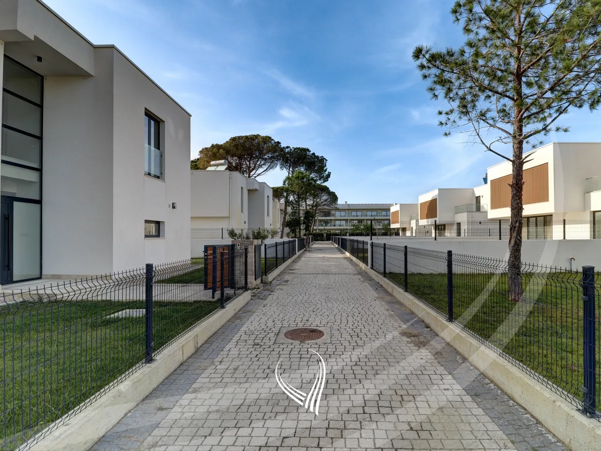 Vilë Luksoze Individuale në Gjirin e Lalzit – San Pietro Resort